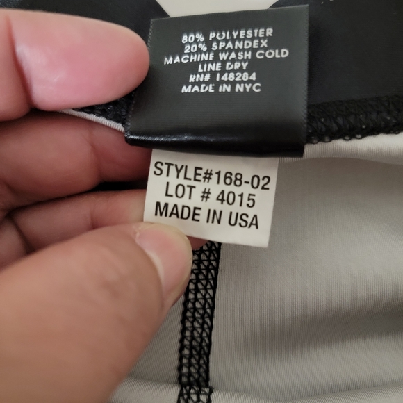 Peloton Terez Moody Metallic Biking Leggings Size XS - Picture 9 of 11